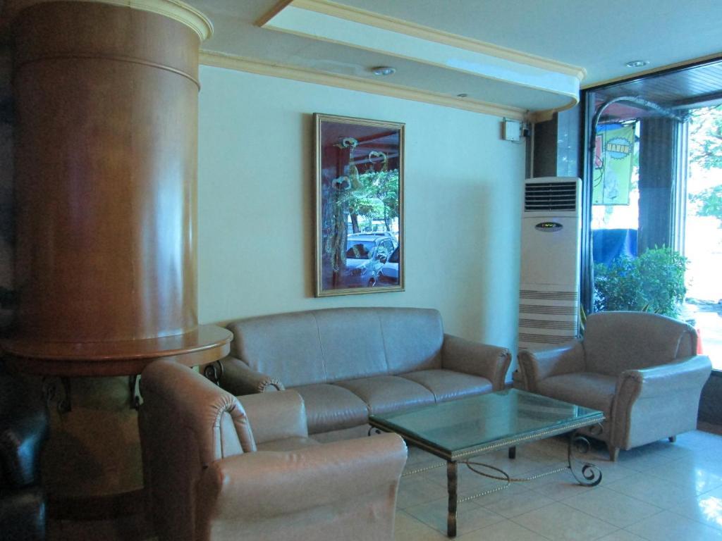 Buana Lestari Hotel Баликпапан Экстерьер фото