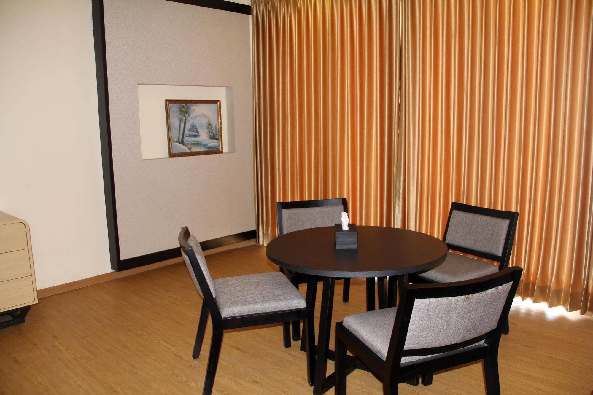 Buana Lestari Hotel Баликпапан Экстерьер фото