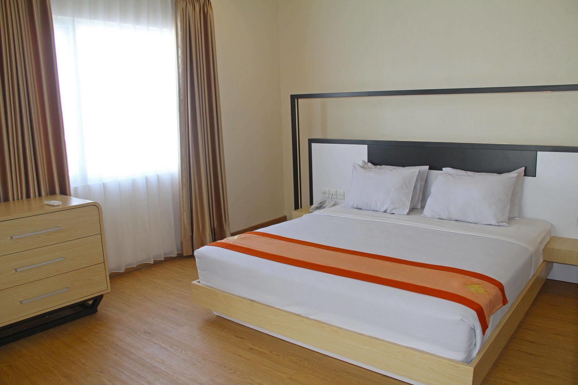 Buana Lestari Hotel Баликпапан Экстерьер фото